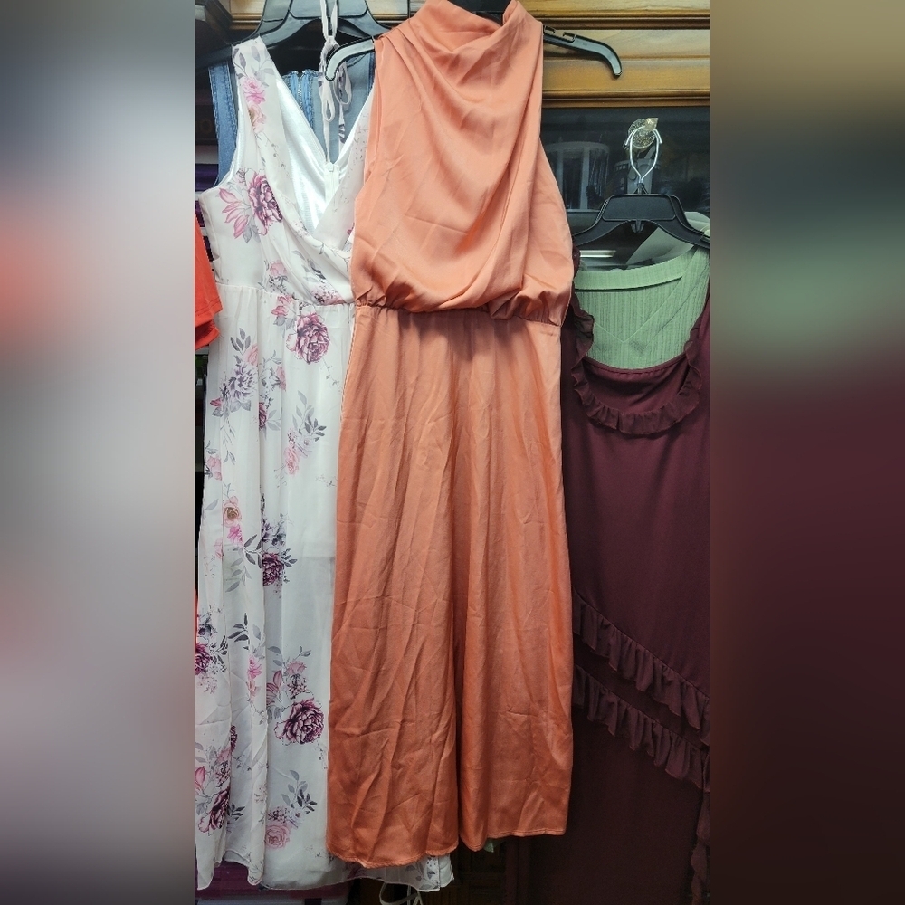 Halter Neck Peach Color Formal Dress Small Size 6